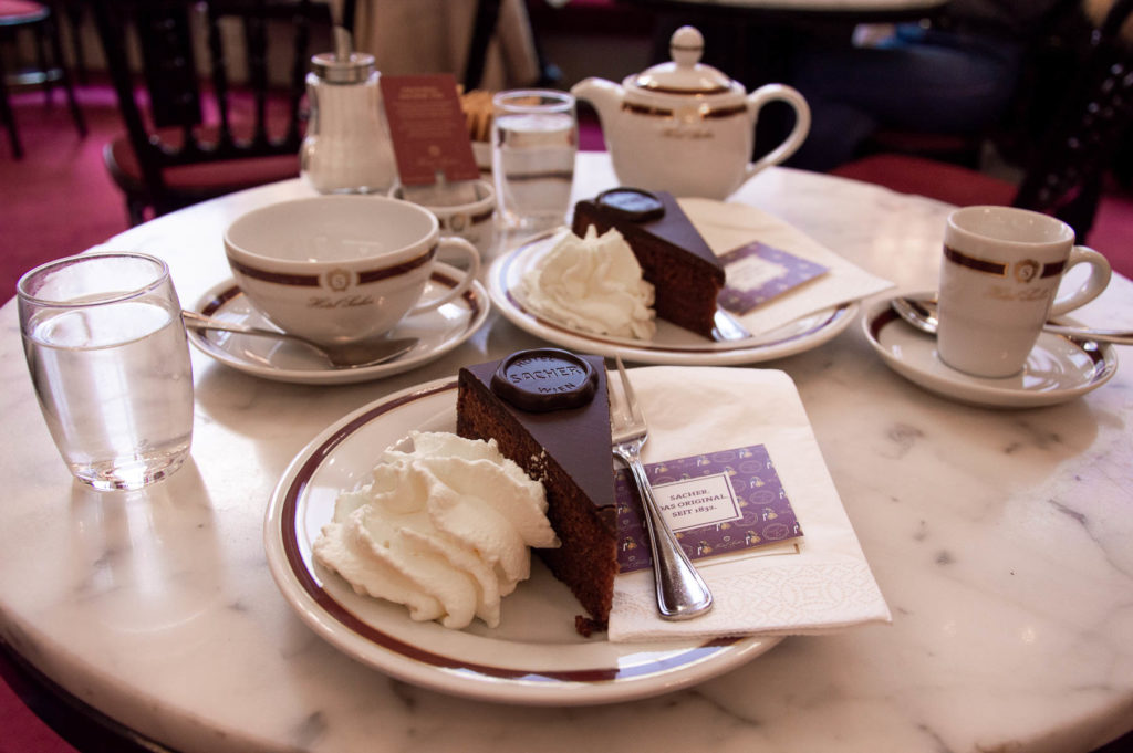 Torta e tè Hotel Sacher di Vienna