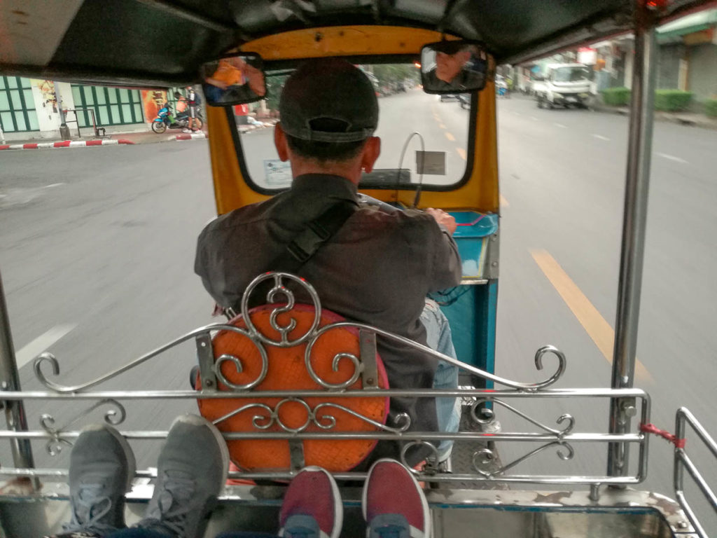 Giro in tuk tuk in Thailandia