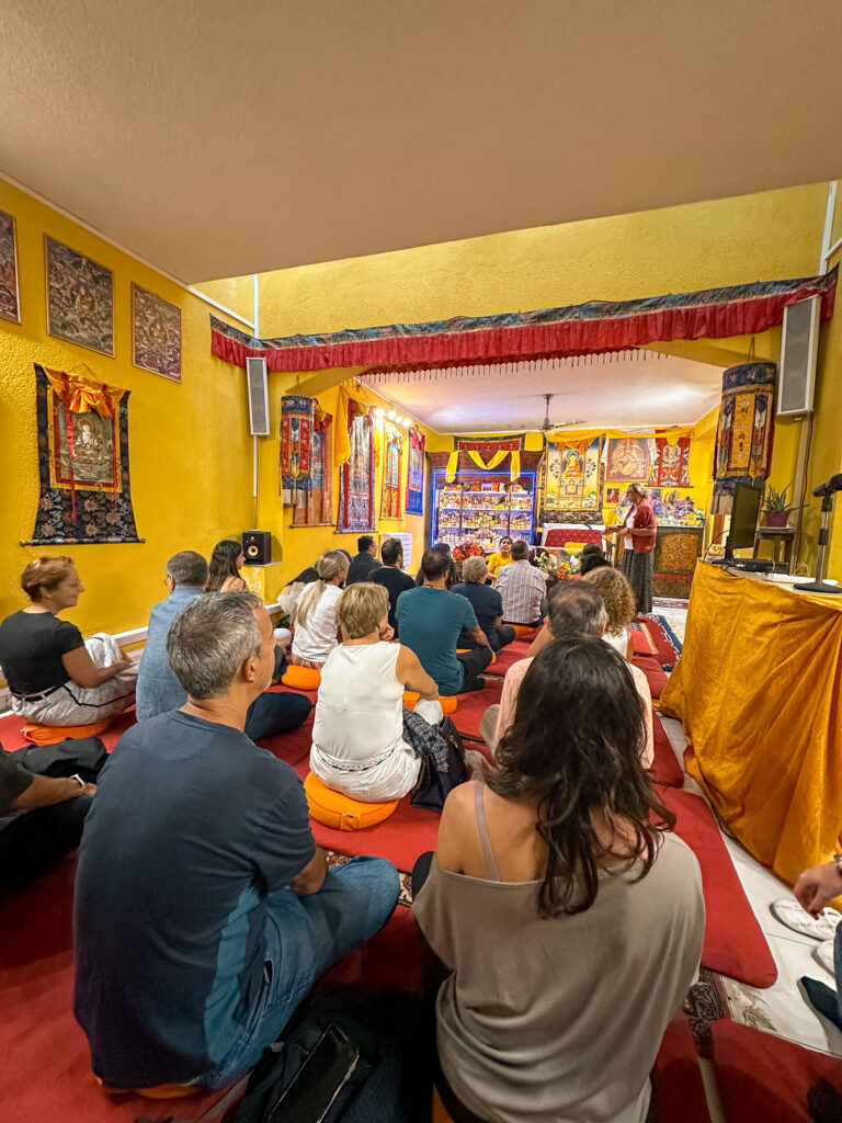 Meditazione al centro buddhista Muni Gyana